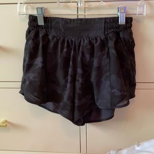 Lululemon size 4 tall dark camo shorts